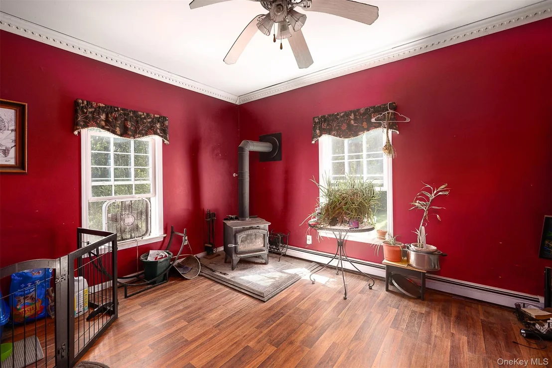 Photo of 250 Highview Road