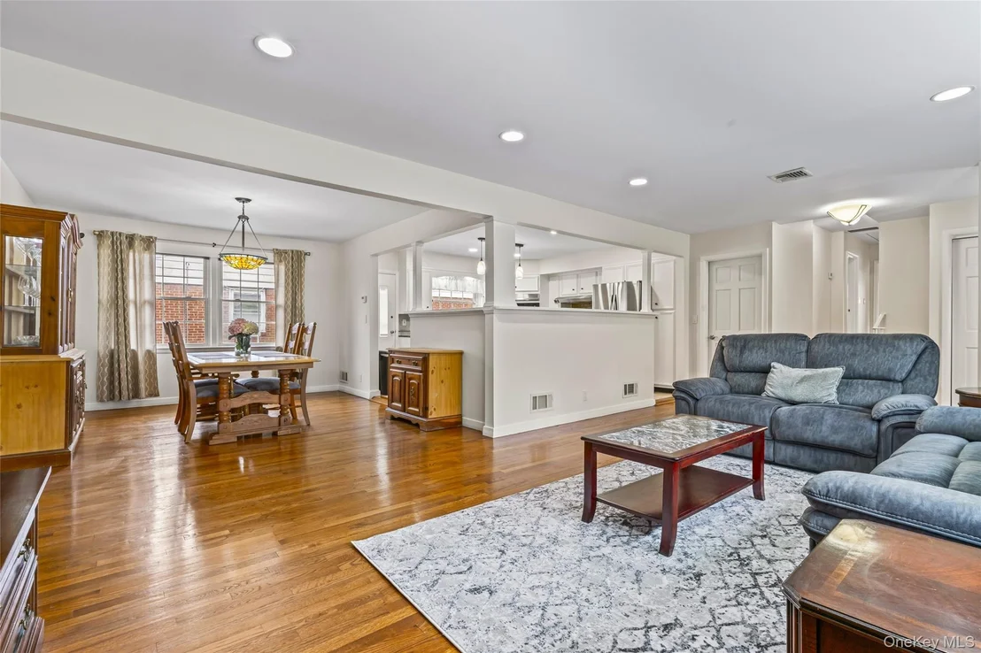 Photo of 148 Lefferts Road