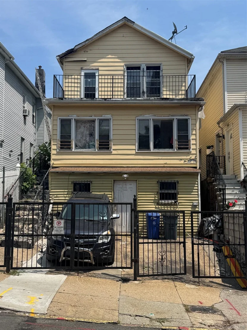 Photo of 1914 Hennessy Place