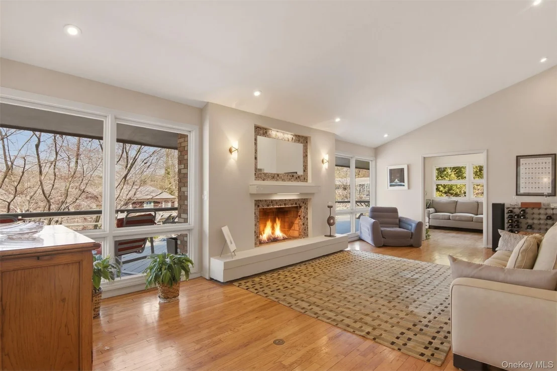 Photo of 6 Laurel Way