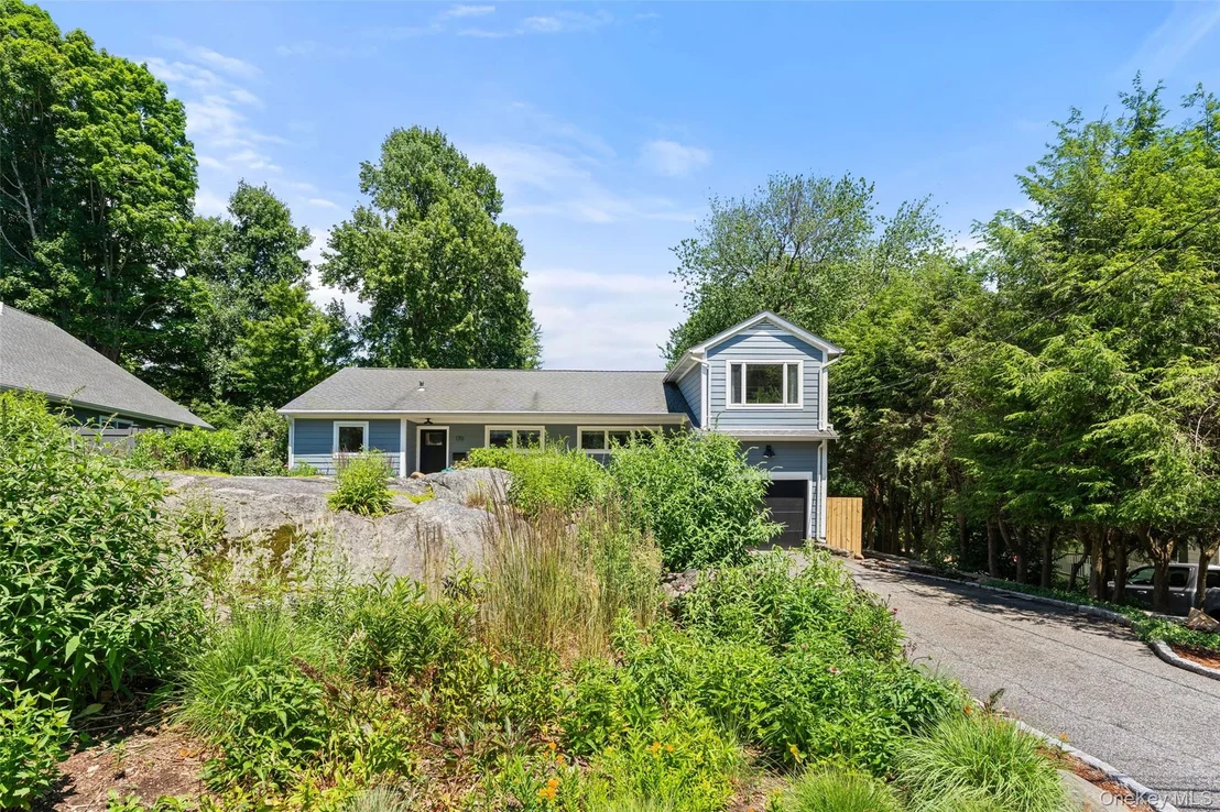 Photo of 170 Crest Drive
