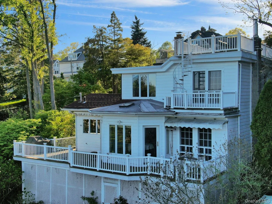 Photo of 32 Laveta Place
