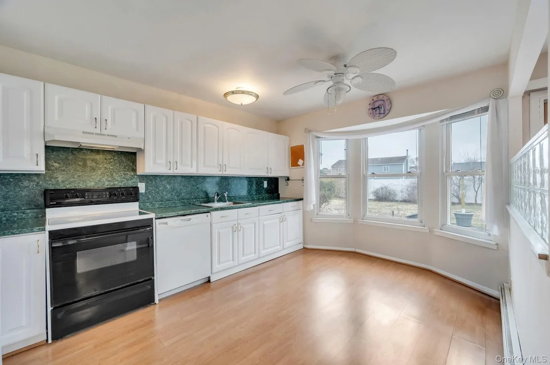 Photo of 40 Sequoia Way