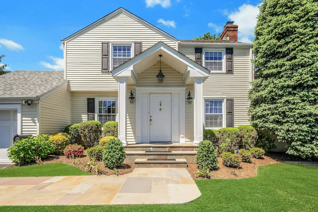 Photo of 4 Longview Drive