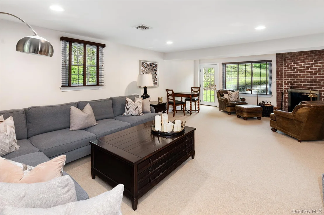 Photo of 8 Evergreen Row