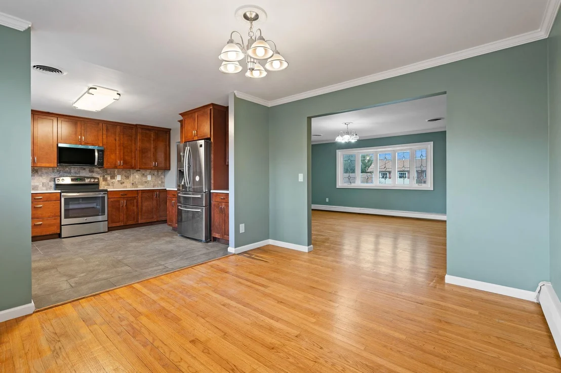 Photo of 21 Standish Avenue