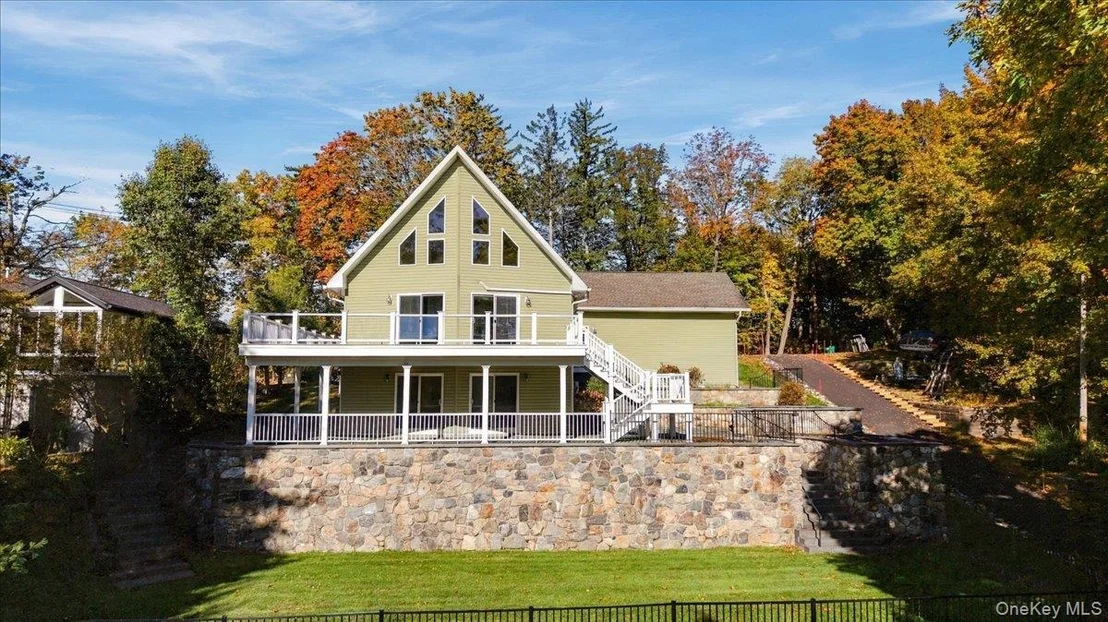 Photo of 20 Mansion Drive