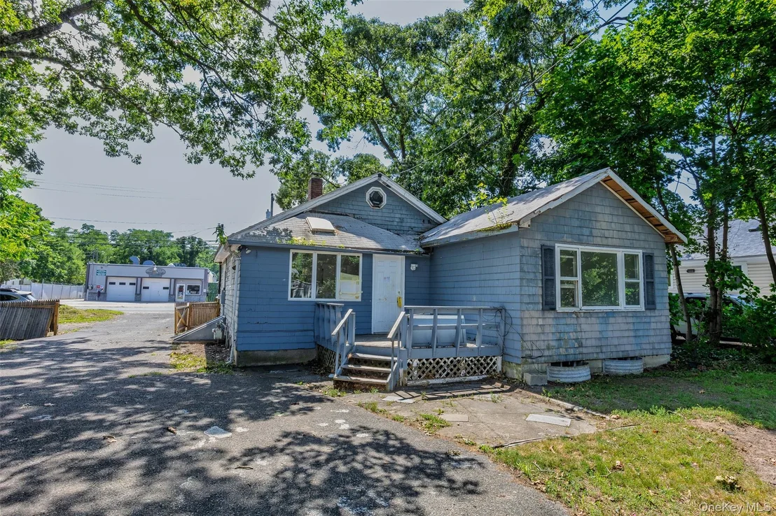 Photo of 426 Riverleigh Avenue