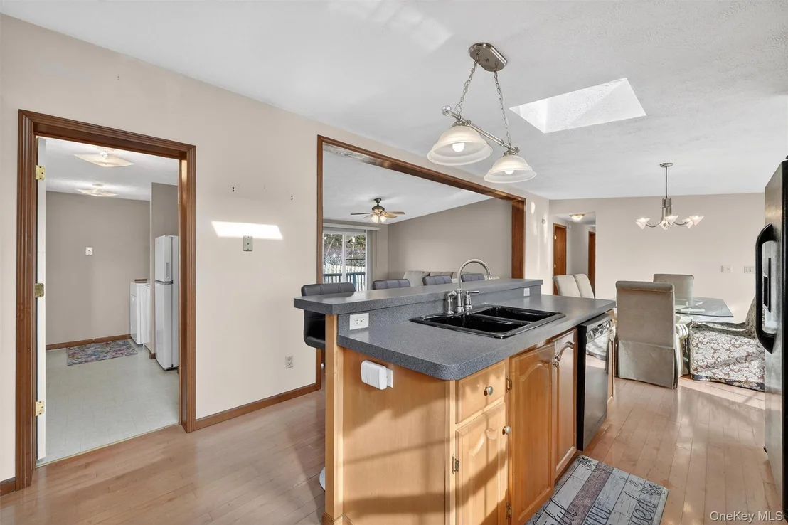 Photo of 31 Thamsen Drive