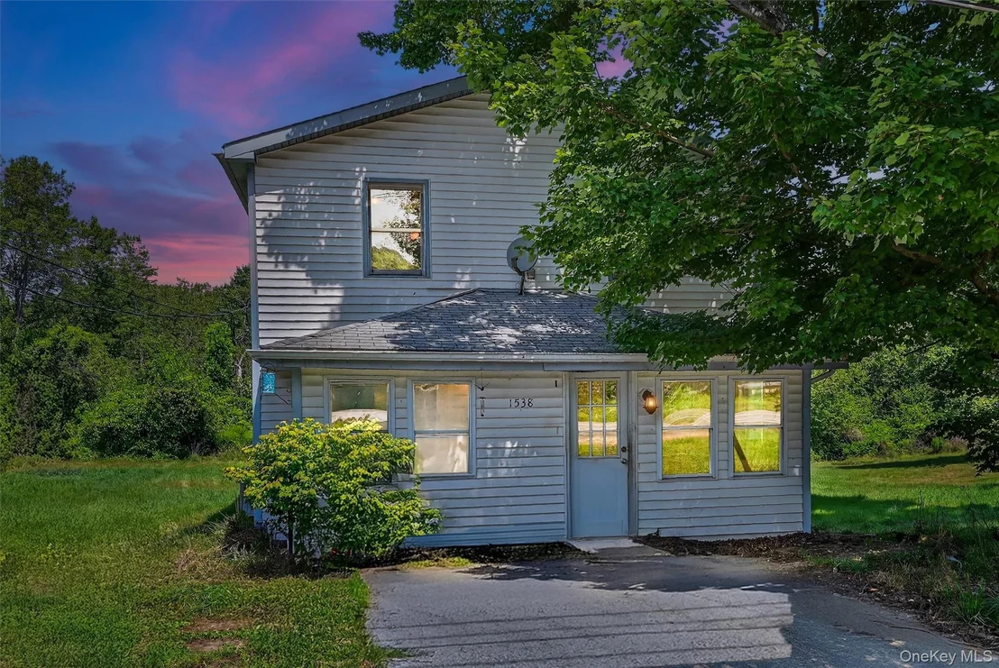 Photo of 1538 Route 211 W