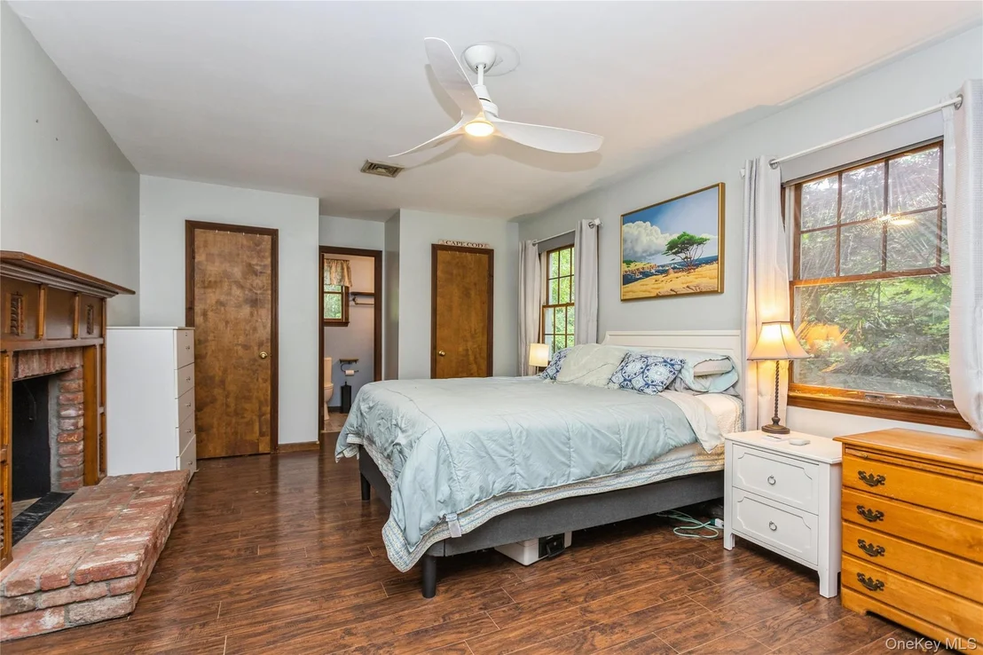 Photo of 324 Garrison Woods Lane