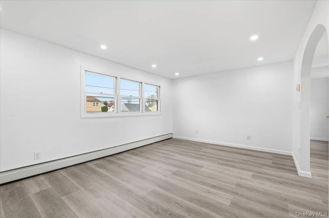 Photo of 962 Washington Street