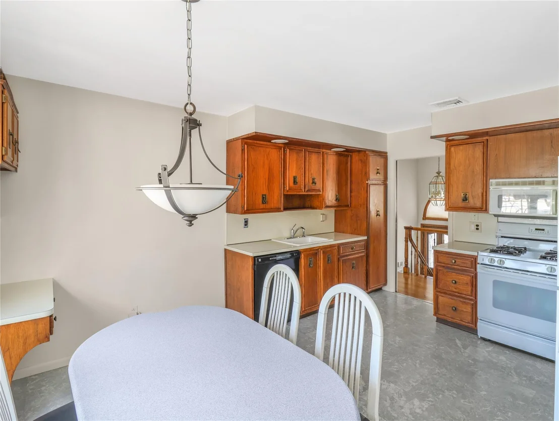 Photo of 178 Violet Drive