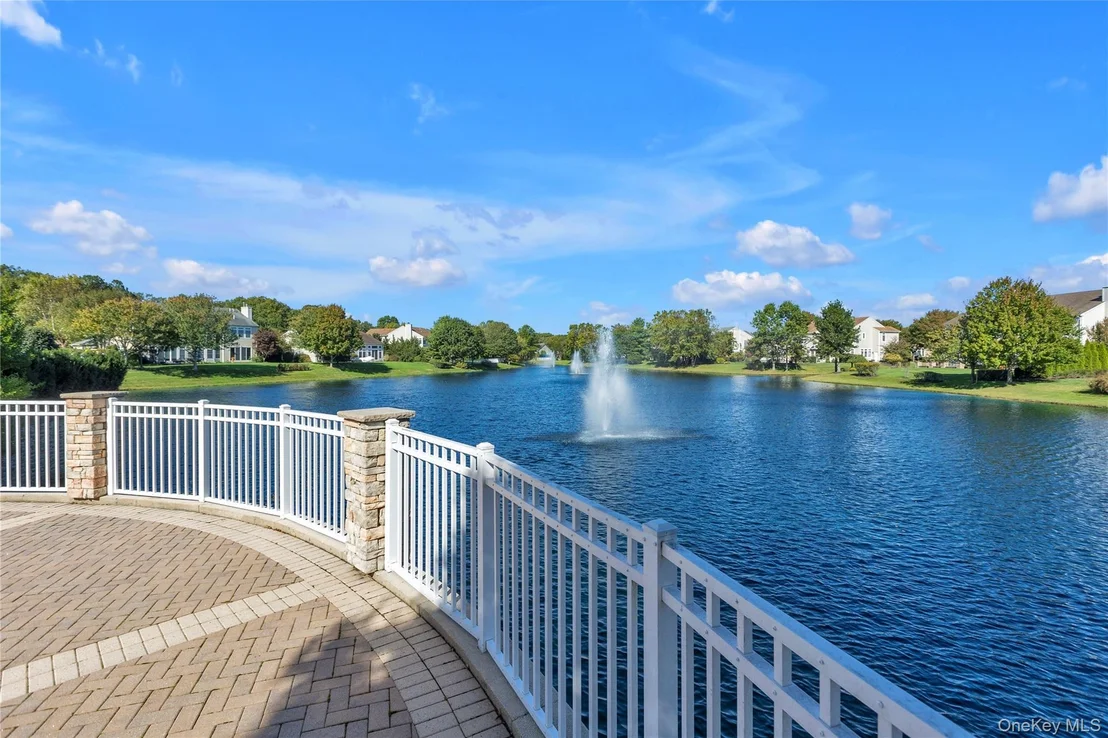 Photo of 39 Hamlet Woods Drive