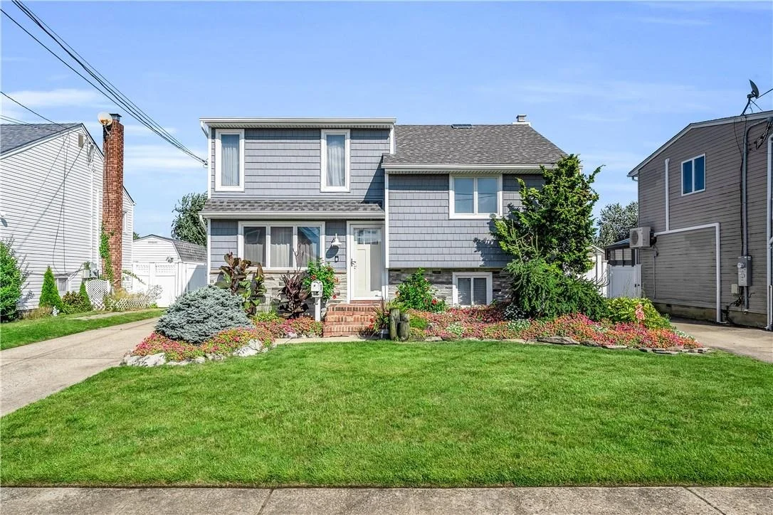 Photo of 75 East Drive