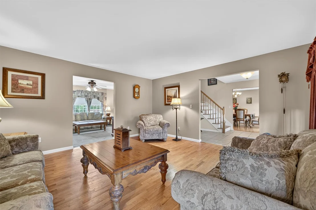 Photo of 398 Cosh Road