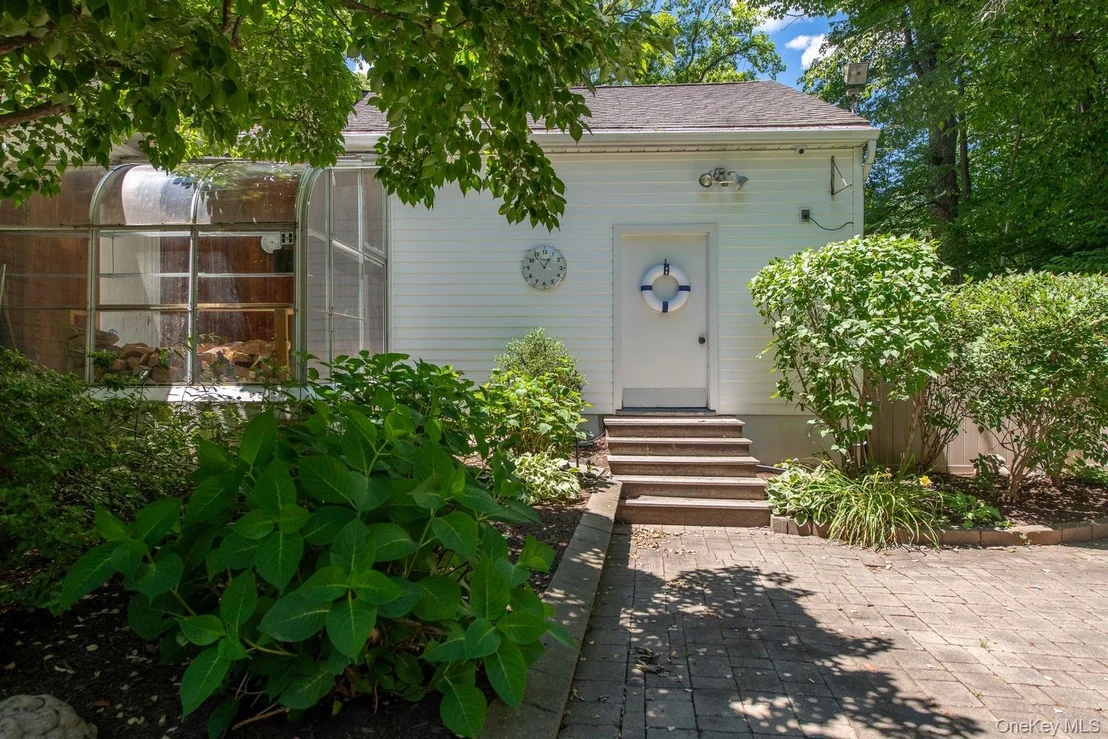 Photo of 44 Pleasant Ridge Drive