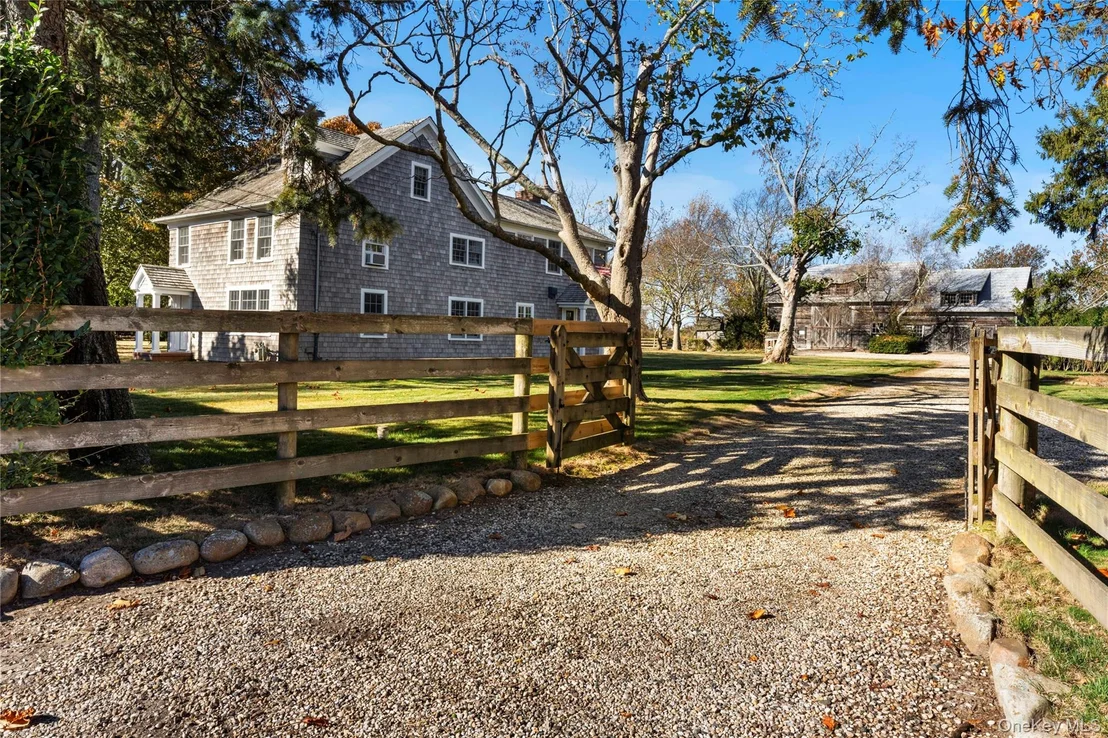 Photo of 35335 Main Road