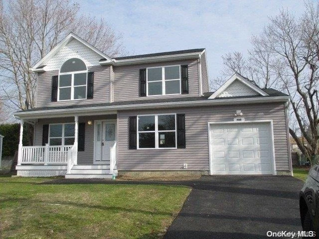 Photo of 655 Bourdois Avenue