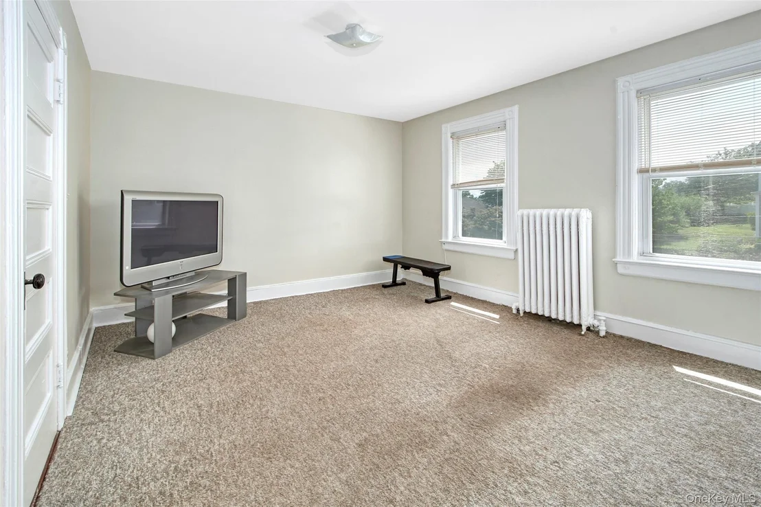 Photo of 63 Thatcher Avenue