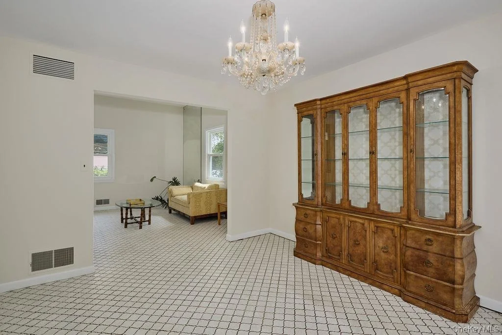 Photo of 72 Hickory Hill Drive