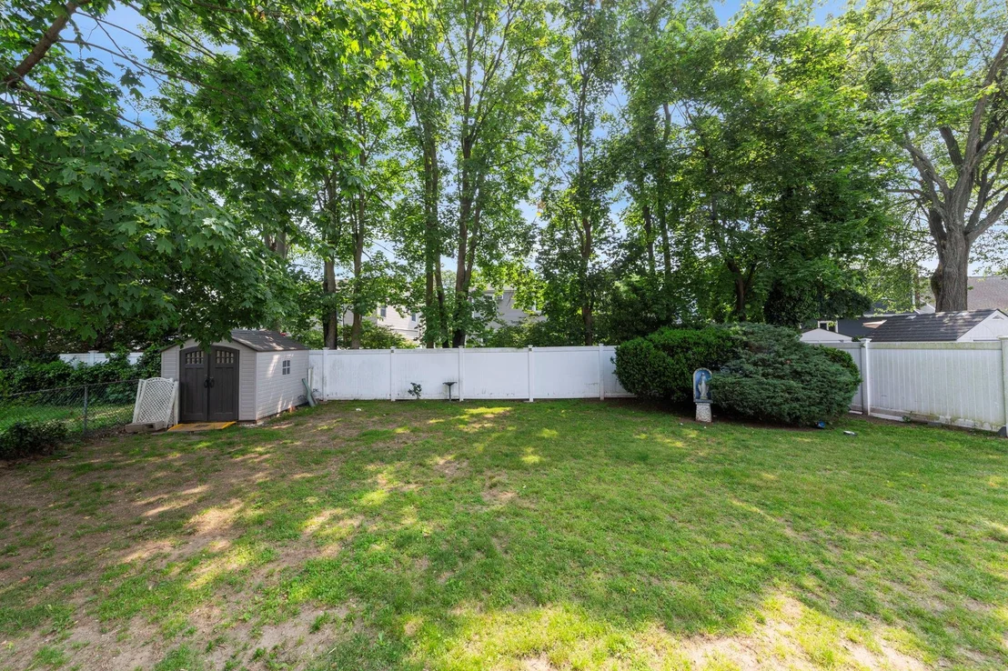 Photo of 1741 Meadowbrook Road
