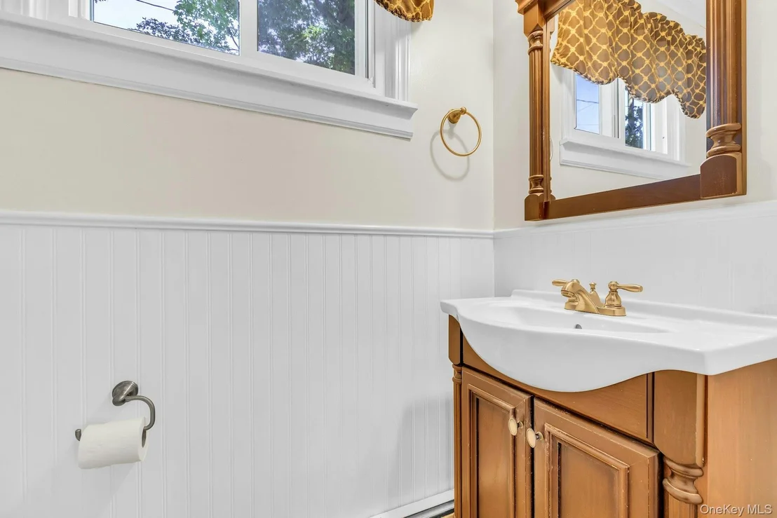 Photo of 258 Lafayette Road