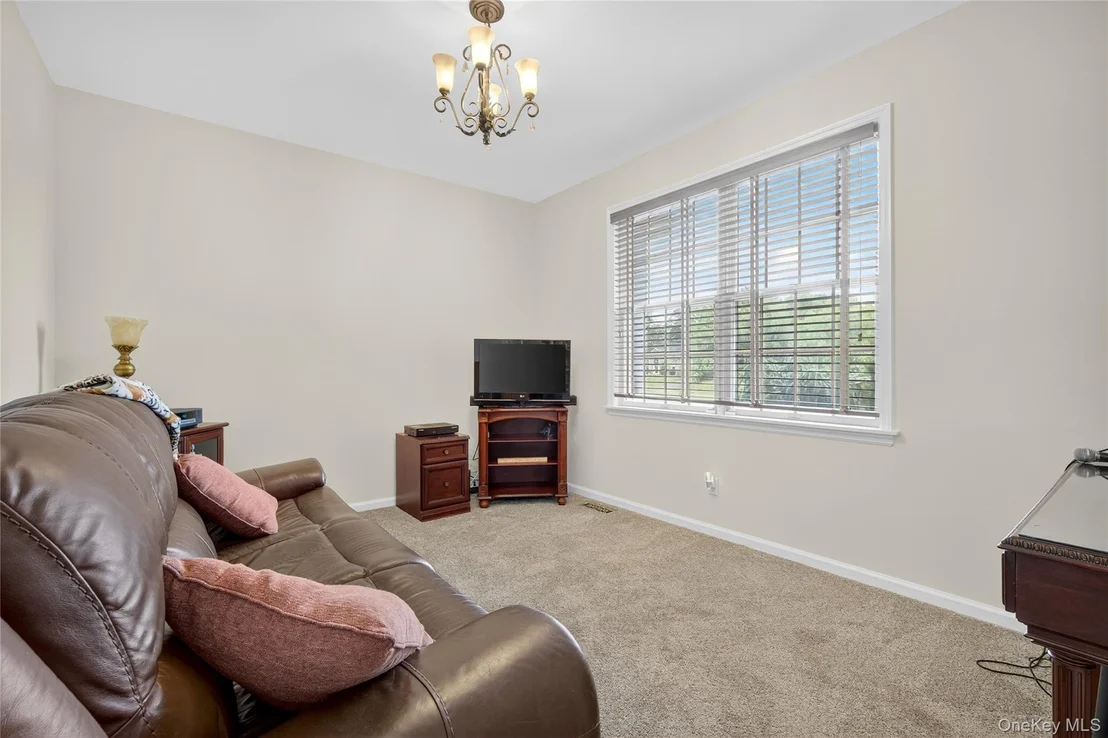 Photo of 14 Meadow Crest Drive
