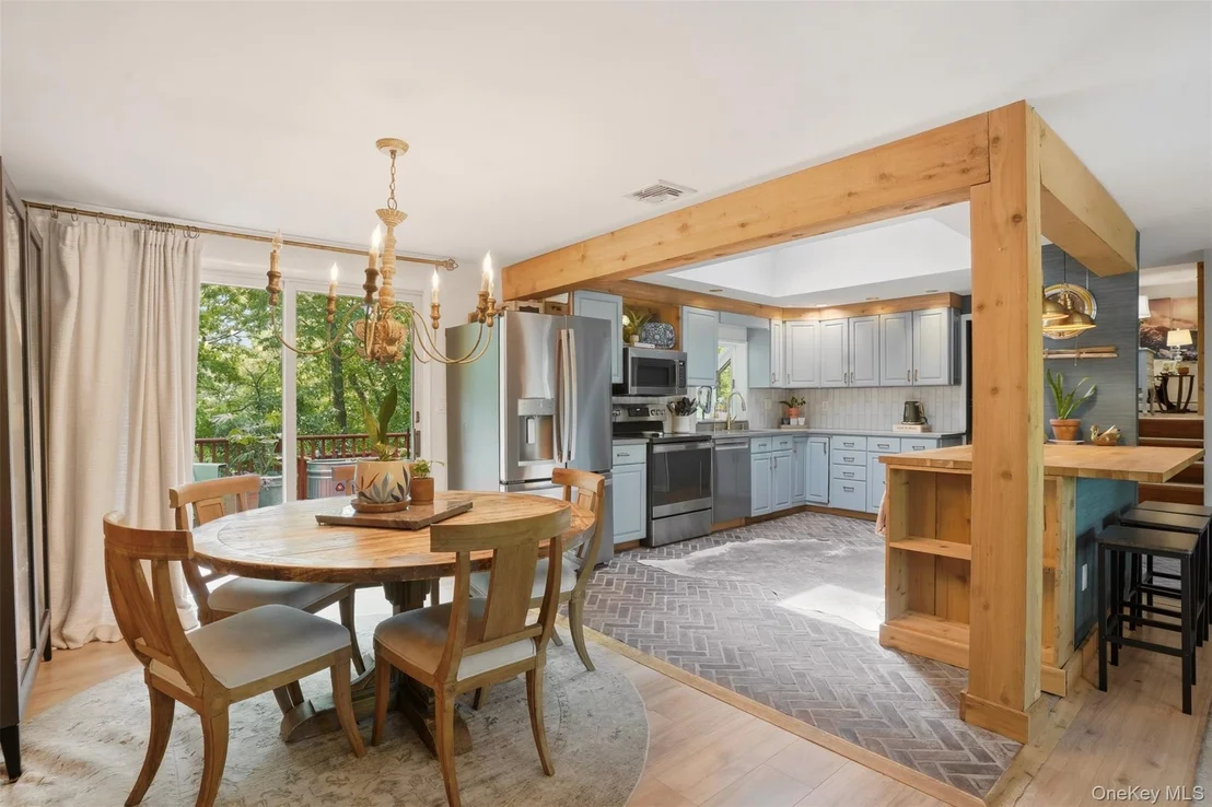 Photo of 16 Howland Road