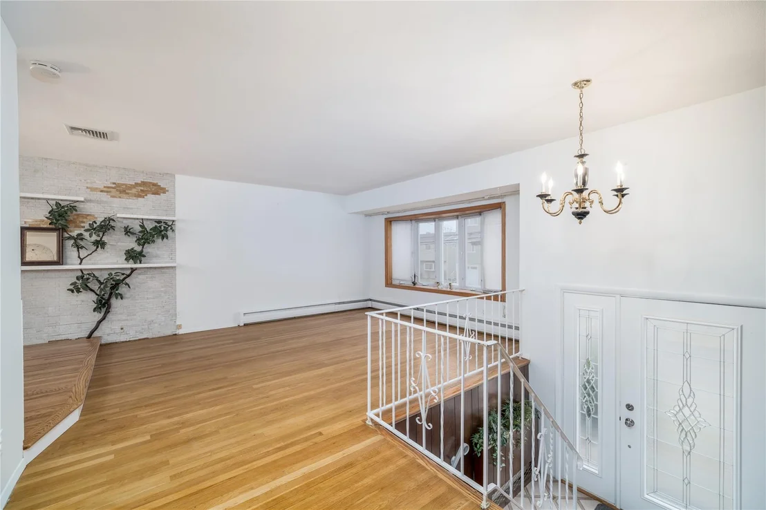 Photo of 264 Branch Avenue