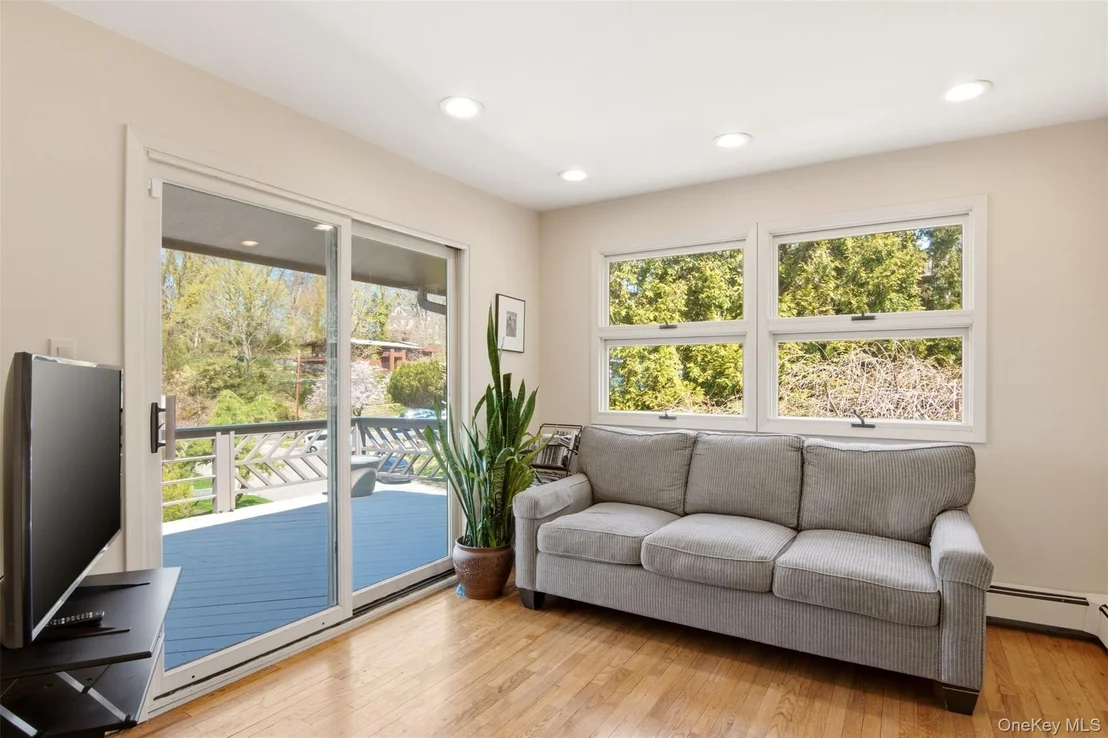 Photo of 6 Laurel Way