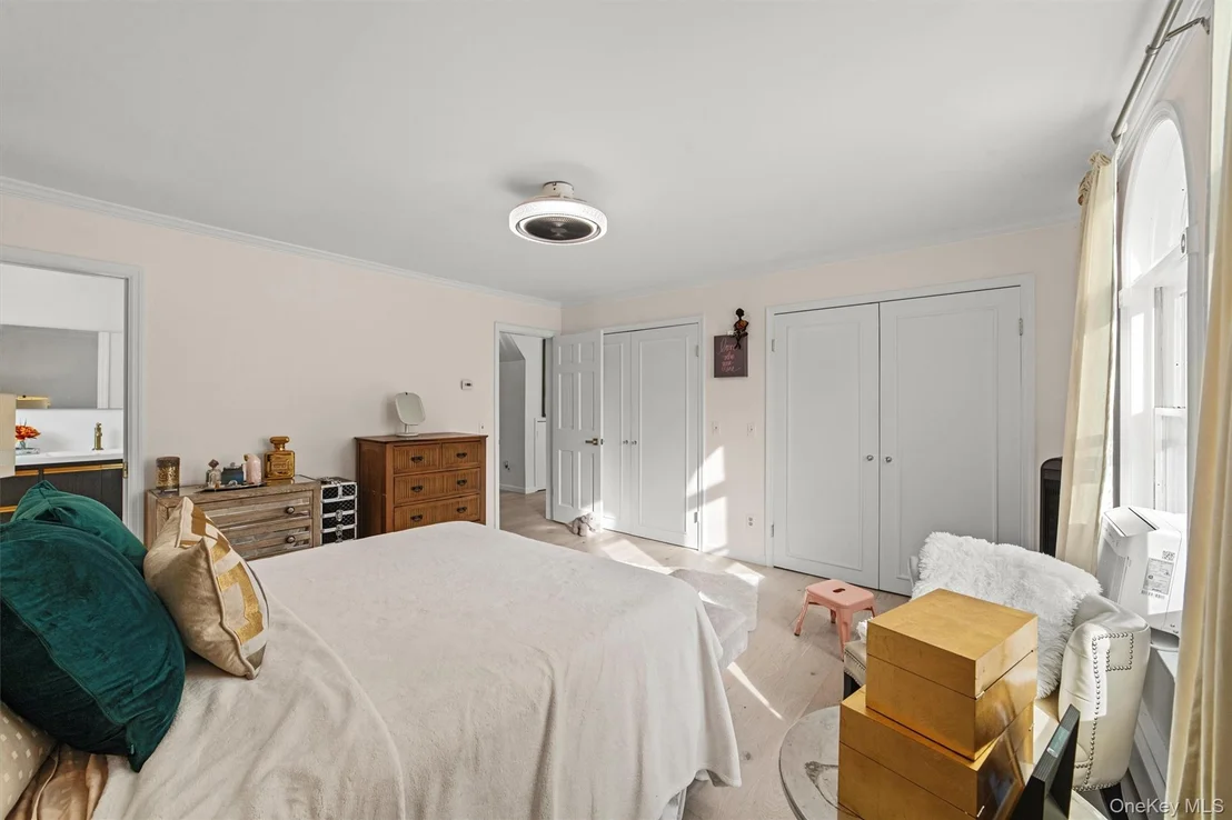 Photo of 21 Pershing Avenue