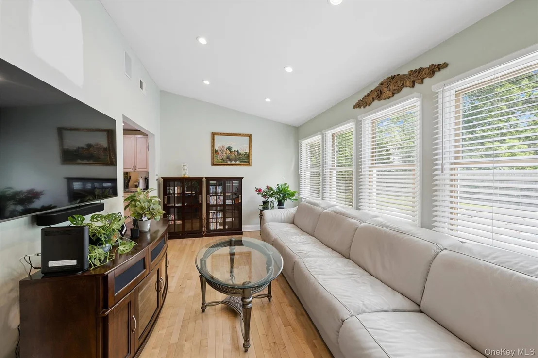Photo of 10 Rita Drive