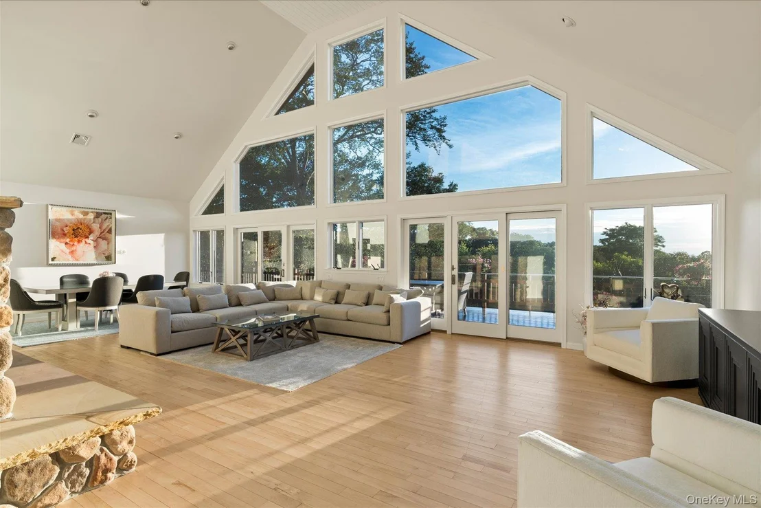 Photo of 10 Silver Beech Lane