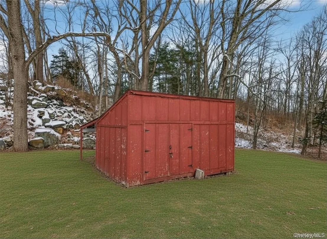 Photo of 74 Onderdonk Road