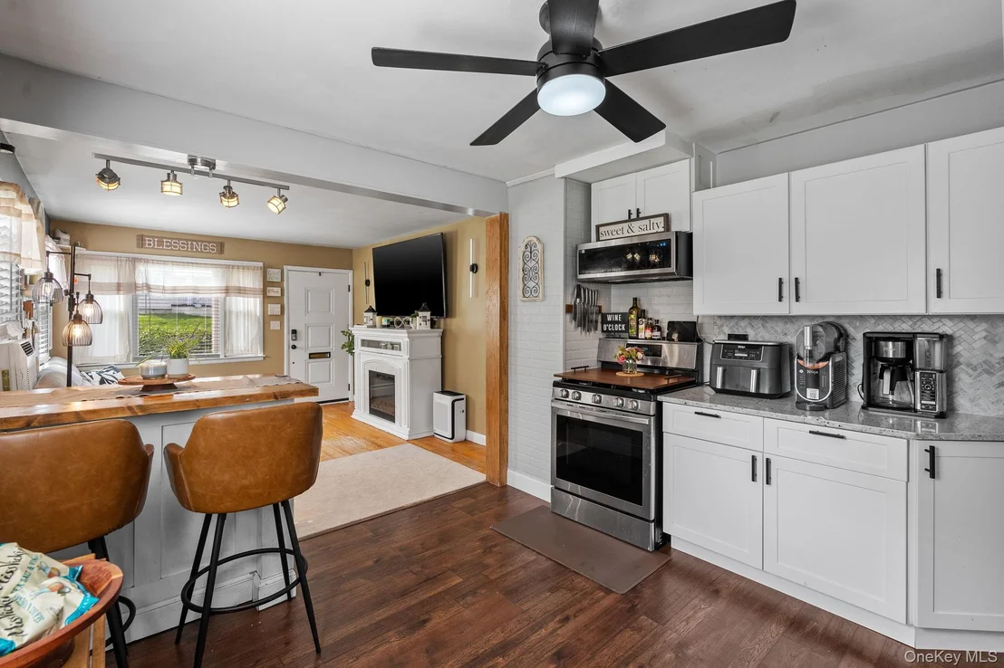 Photo of 54 Boulevard