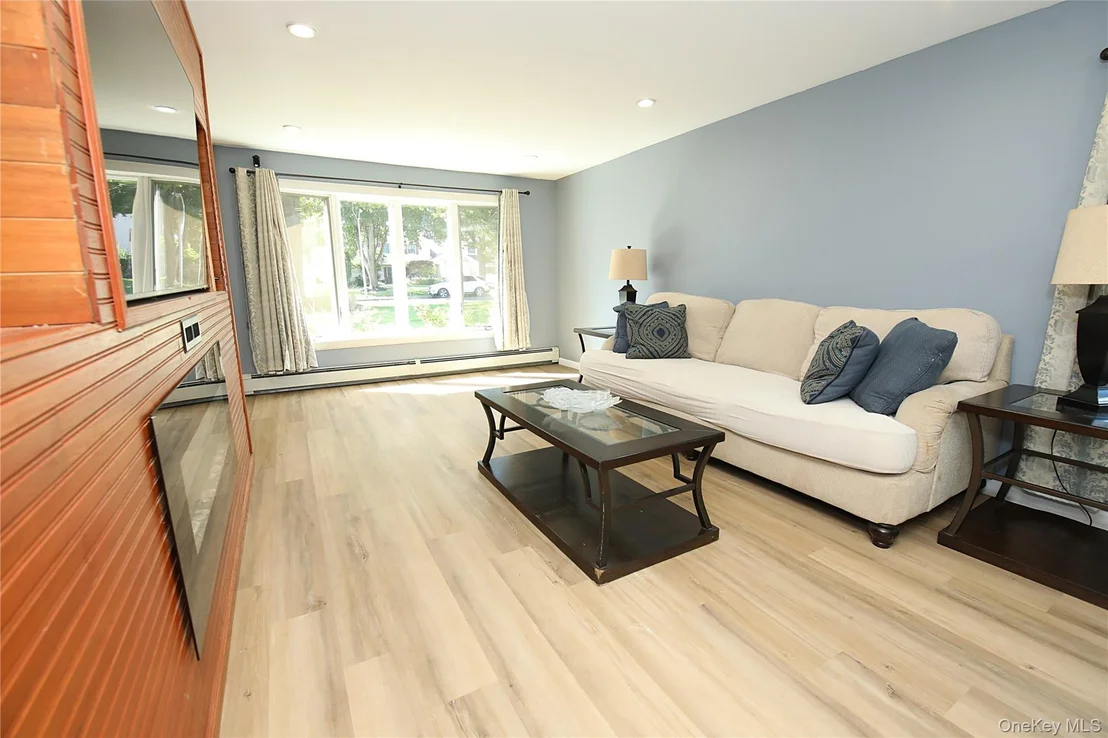 Photo of 39 Split Cedar Drive