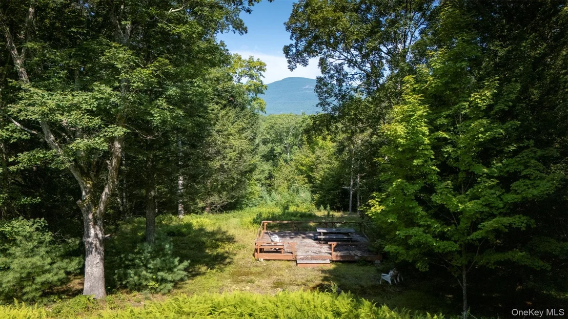 Photo of 327 Phillips Road