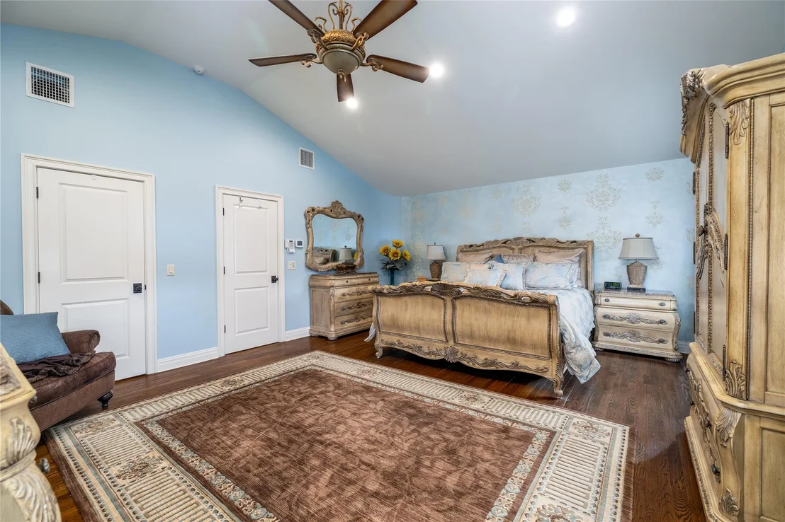 Photo of 3844 Carrel Boulevard