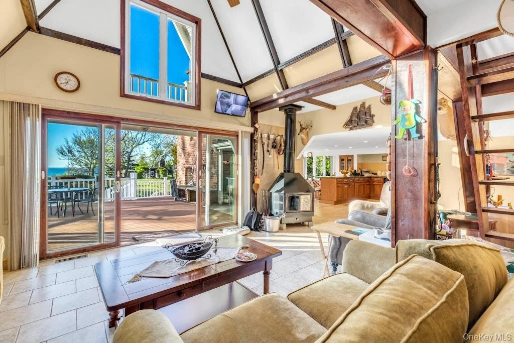 Photo of 995 Red Fox Road