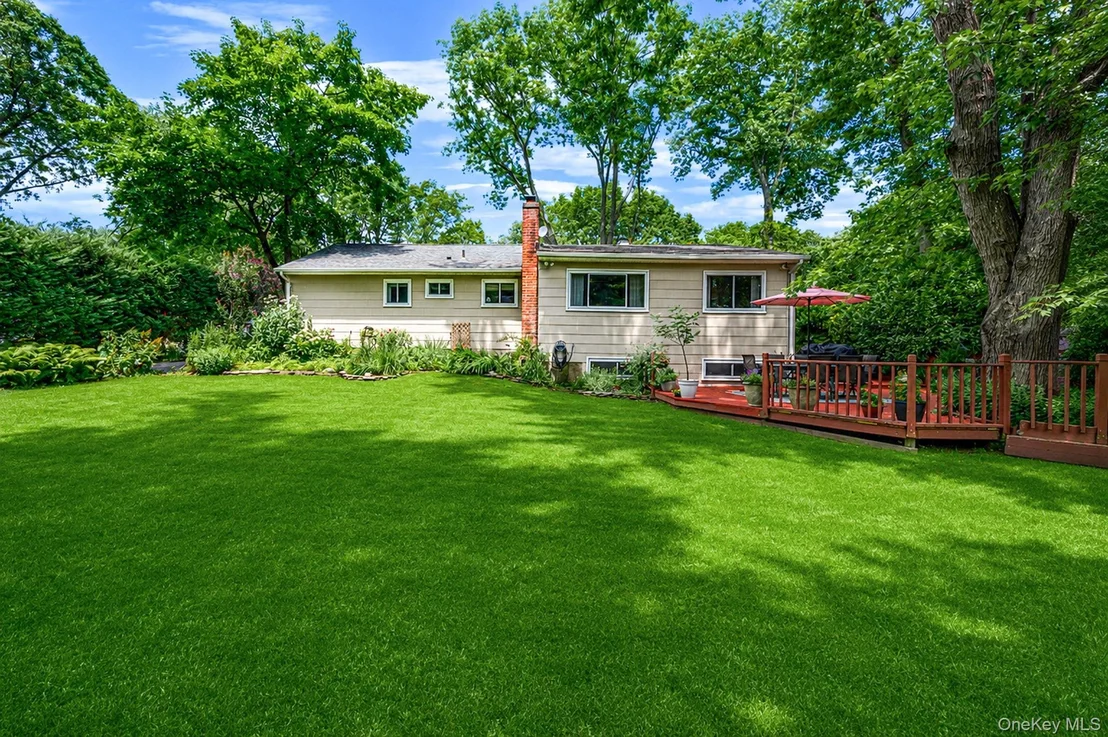 Photo of 44 Winslow Lane