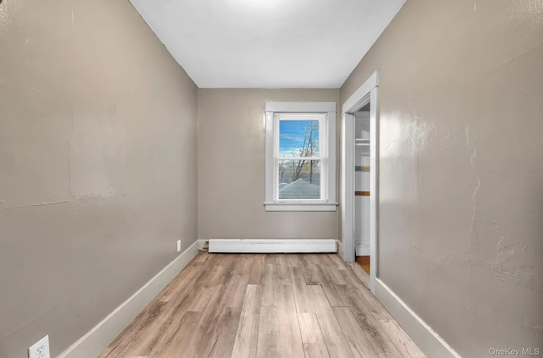 Photo of 4 3rd Avenue