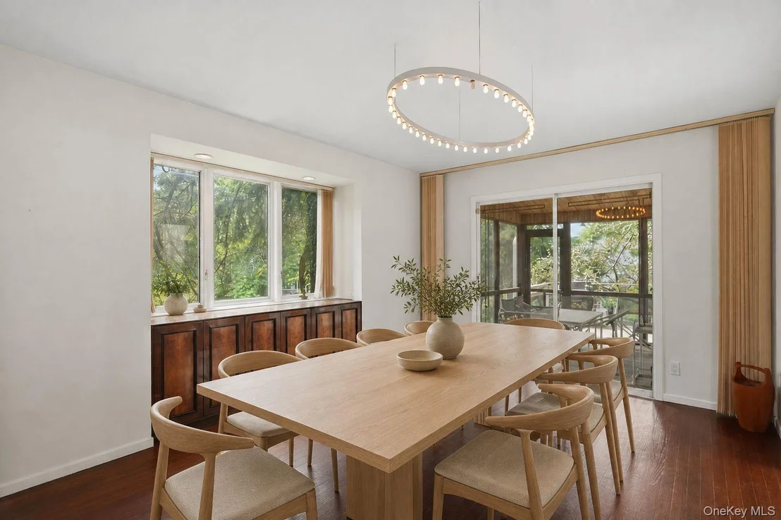 Photo of 6 Greenhouse Circle