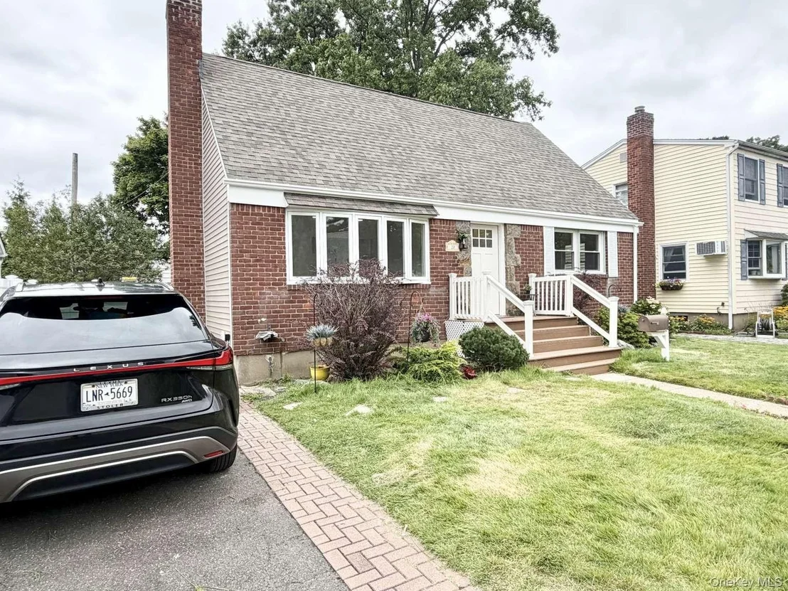 Photo of 20 Iris Avenue
