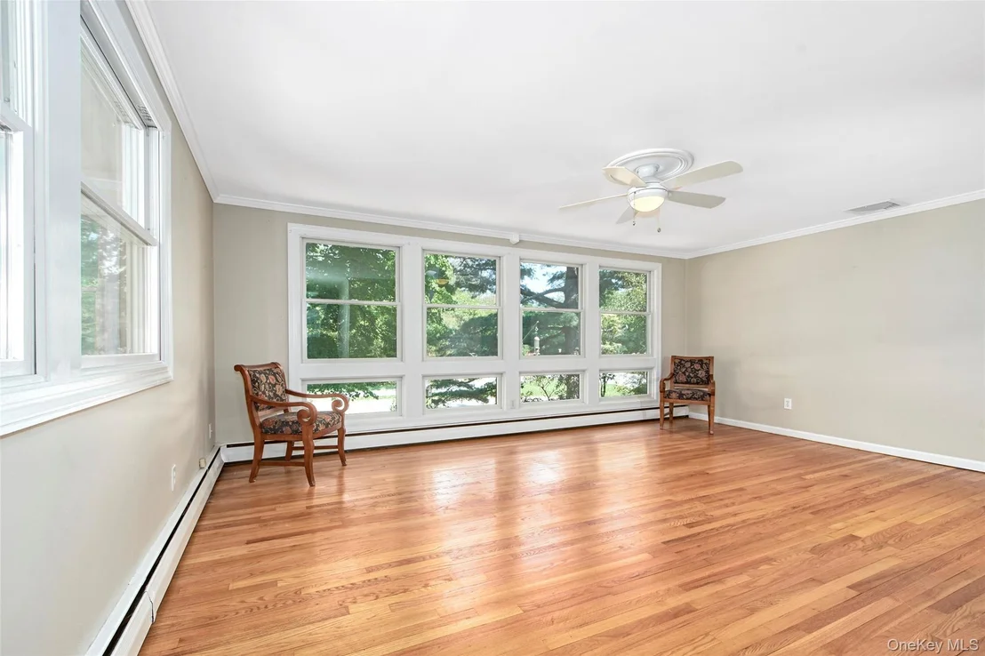 Photo of 121 Parkview Place