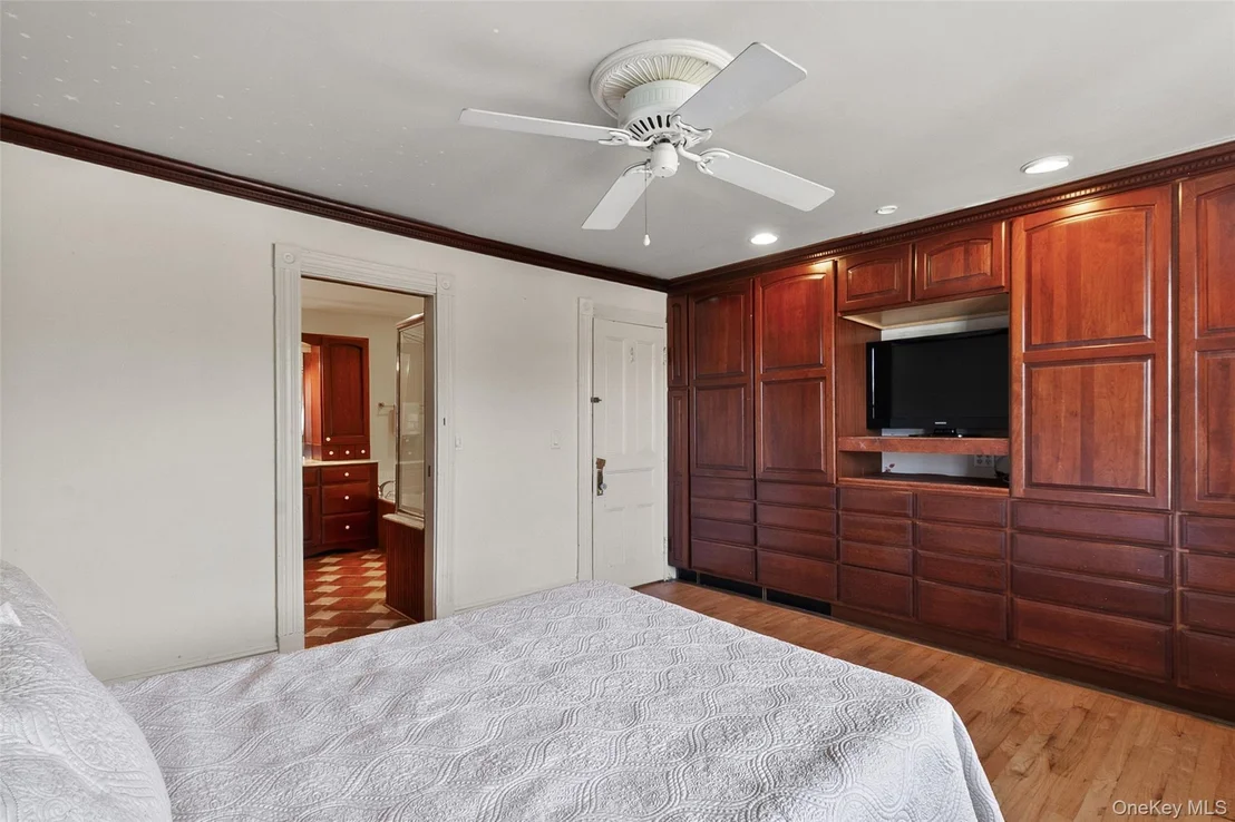 Photo of 13 Lenox Place
