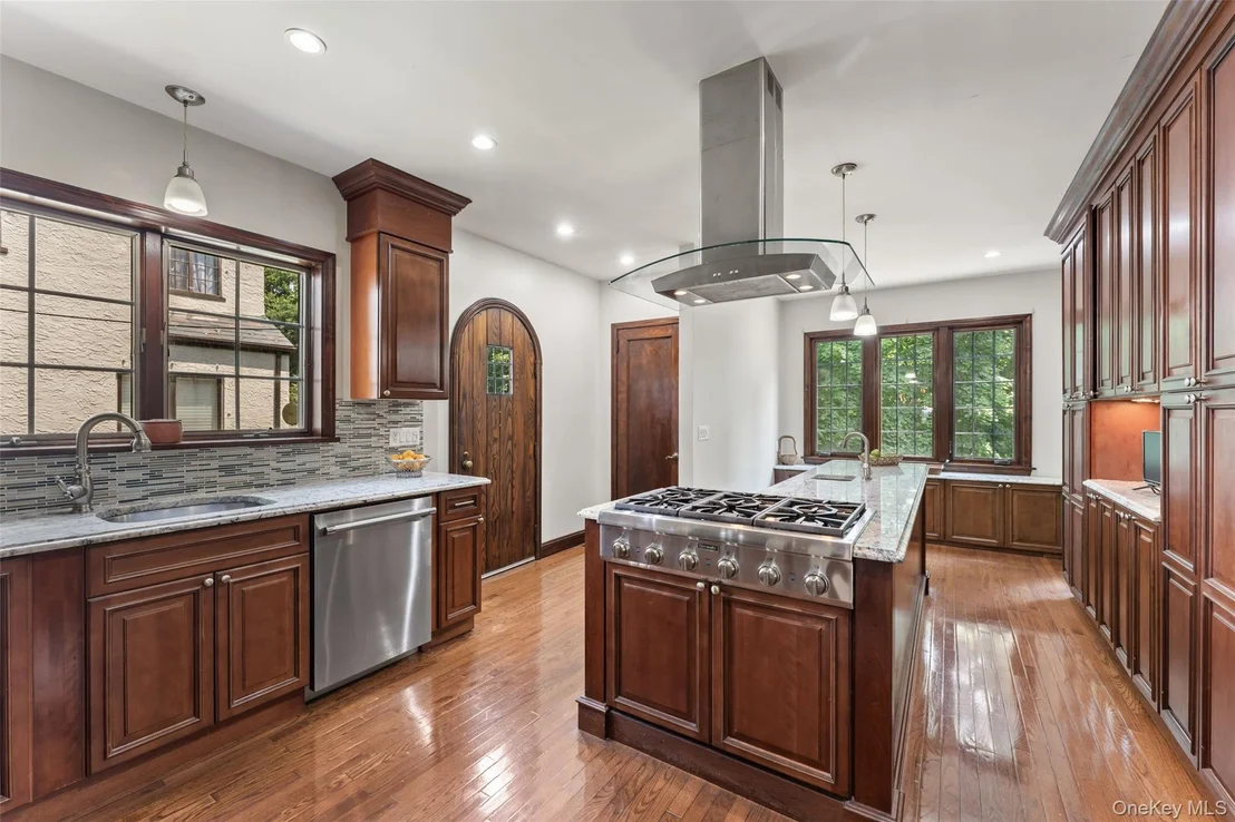 Photo of 40 Parkview Drive