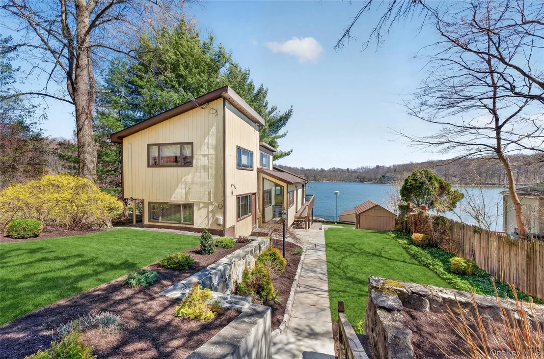 Photo of 3 Lakeside Road