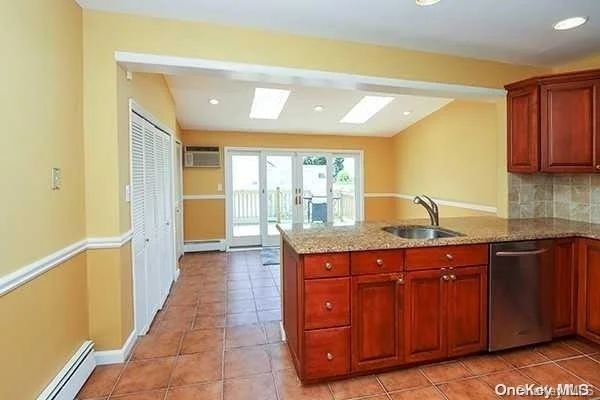 Photo of 2762 Beach Drive