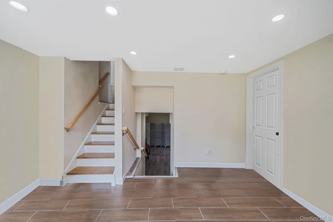 Photo of 25 Cherry Lane